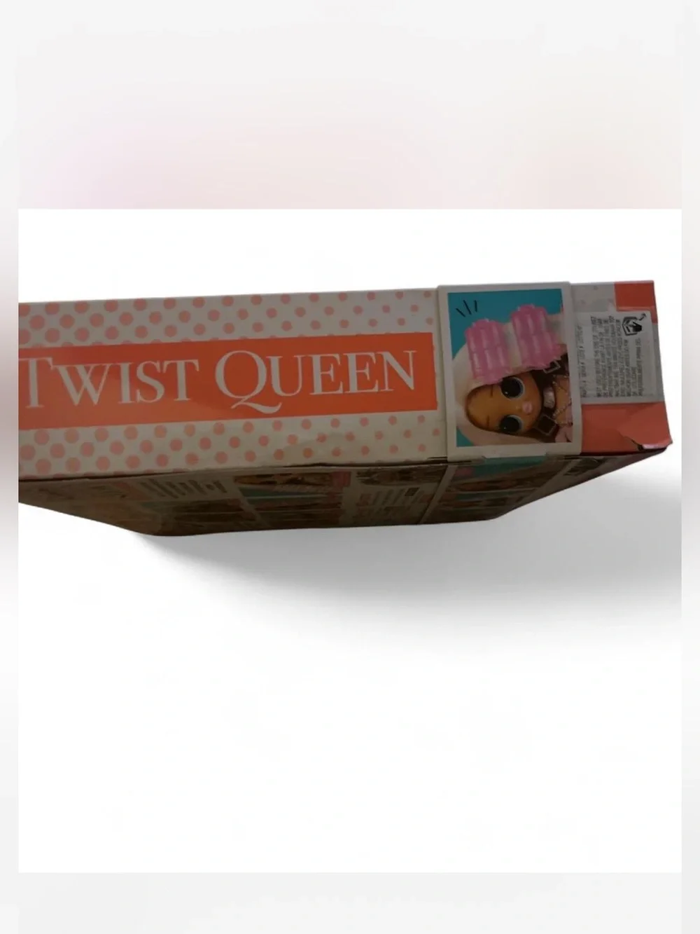 L.O.L. Surprise! OMG Twist Queen Doll Pink Purple White Outfit